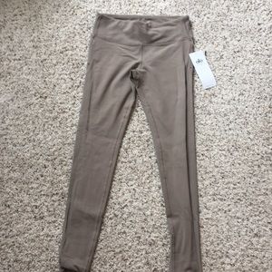 Alo yoga leggings